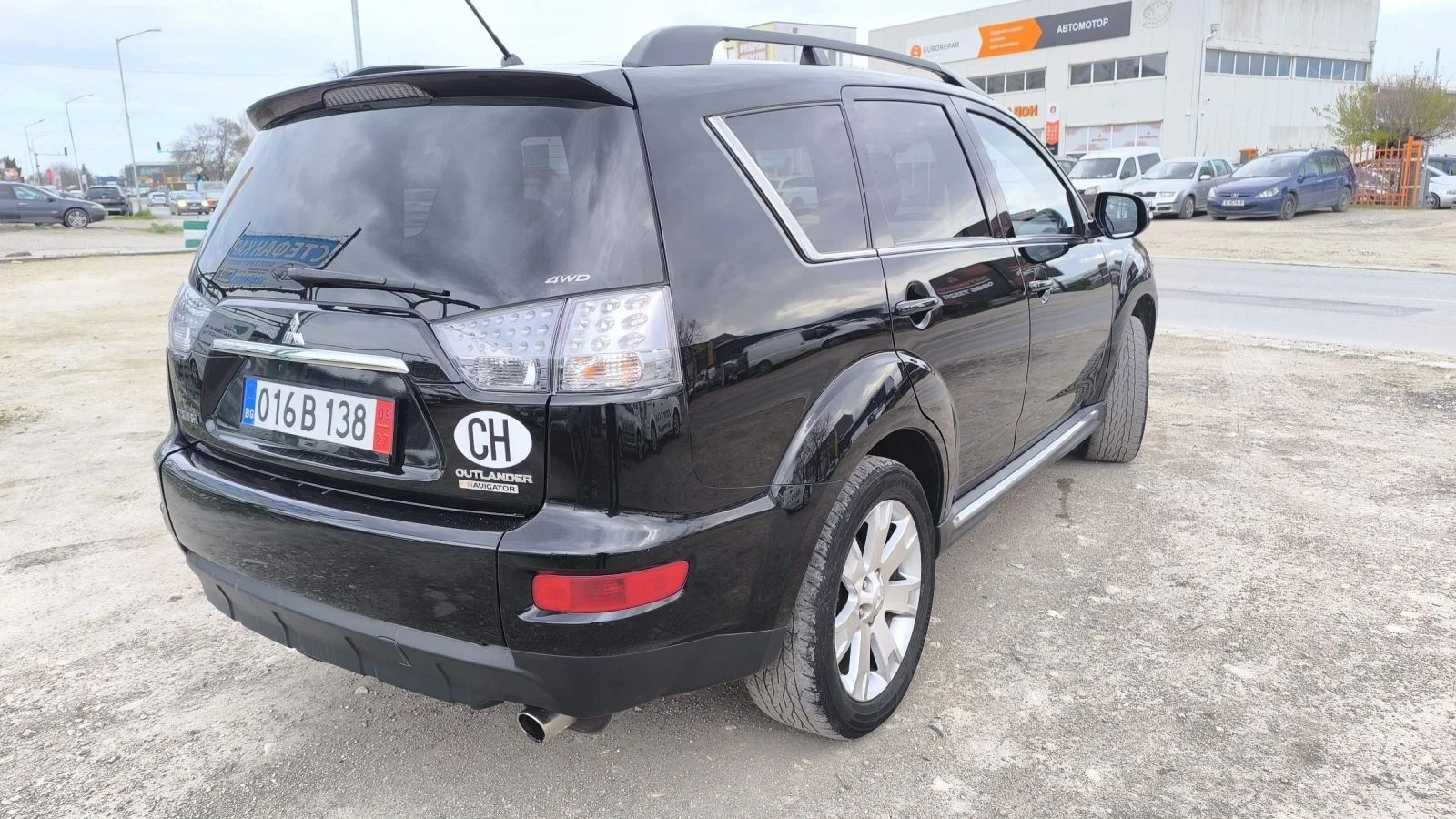 Mitsubishi Outlander 2.4i , снимка 4 - Автомобили и джипове - 54153735