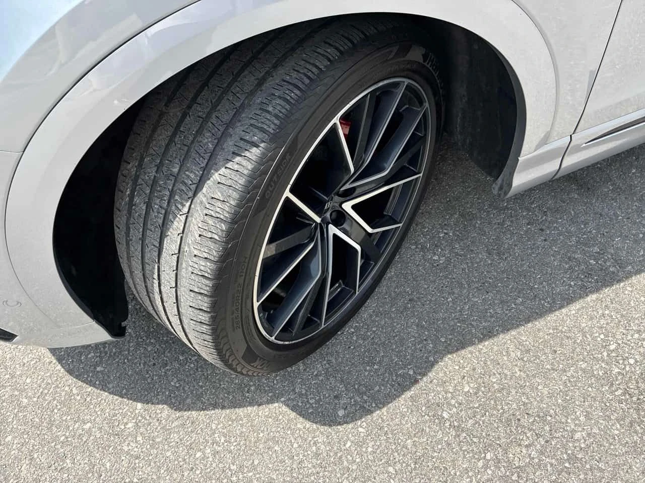 Audi SQ8 * 4.0 TFSI quattro * CARFAX * МАТРИКС * МАСАЖИ * , снимка 7 - Автомобили и джипове - 54885845