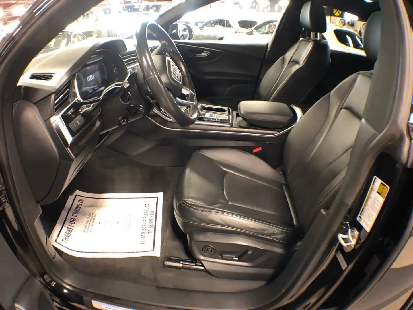 Audi Q8 55TFSI* MATRIX* ОБДУХВАНЕ* 360КАМЕРА* ПАНОРАМА* LA, снимка 13 - Автомобили и джипове - 55284027