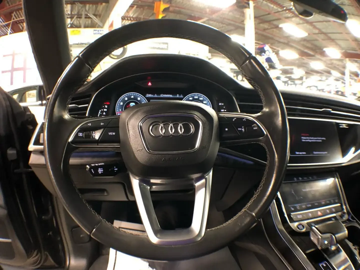 Audi Q8 55TFSI* MATRIX* ОБДУХВАНЕ* 360КАМЕРА* ПАНОРАМА* LA, снимка 9 - Автомобили и джипове - 55284027