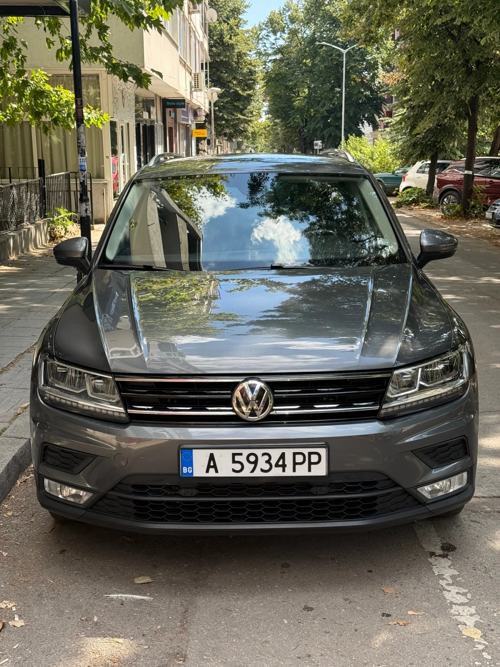 VW Tiguan 2.0 tdi, снимка 4 - Автомобили и джипове - 55877962