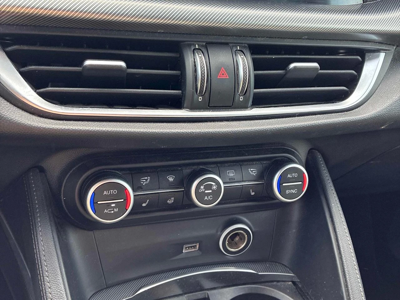Alfa Romeo Stelvio TI SPORT * Цена до България , снимка 9 - Автомобили и джипове - 55941867