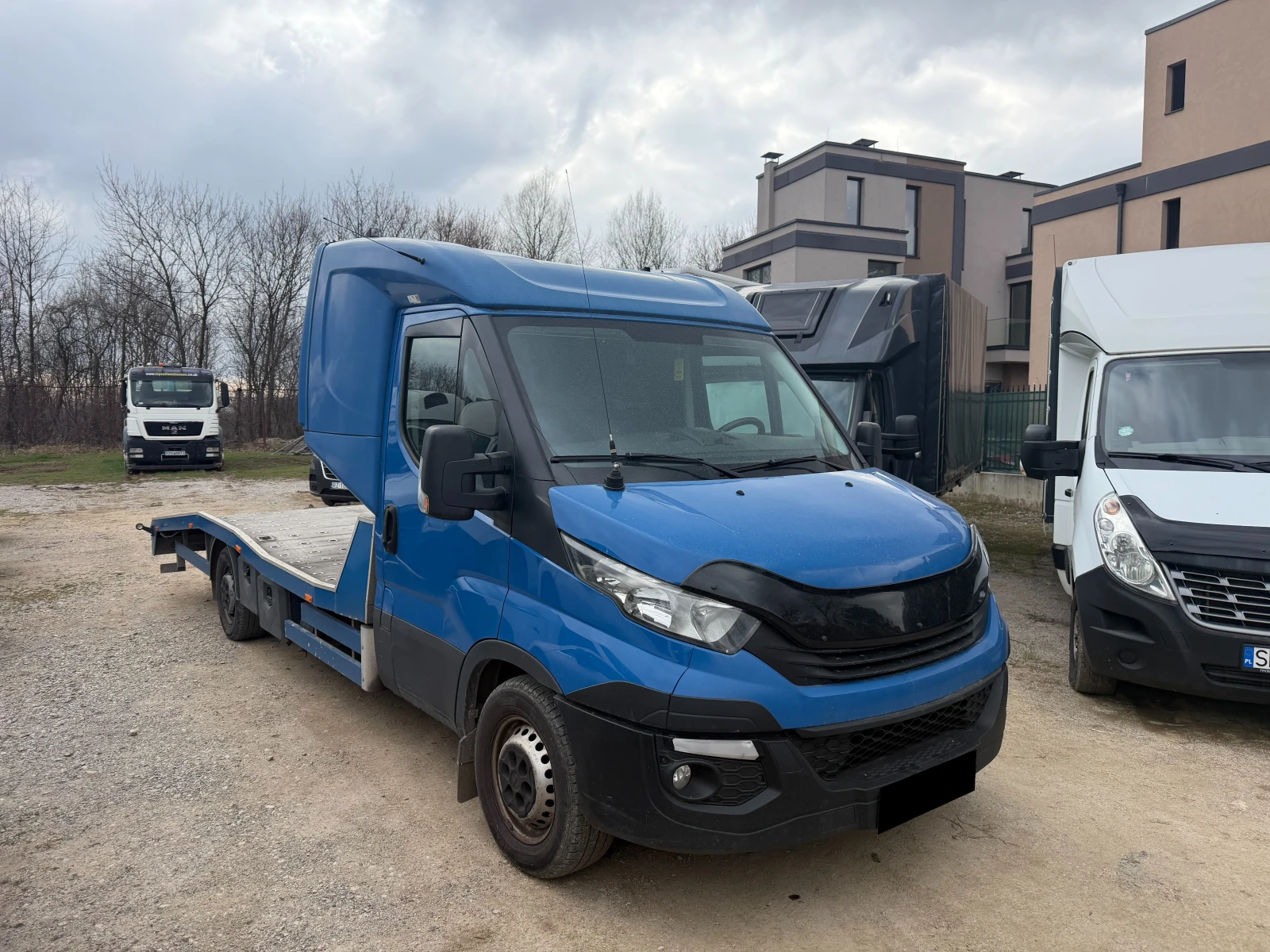 Iveco 35c18 ГОТОВ ЛИЗИНГ/7000 EURO първоначална /ЗАДНА СПАЛНЯ , снимка 2 - Бусове и автобуси - 54023914
