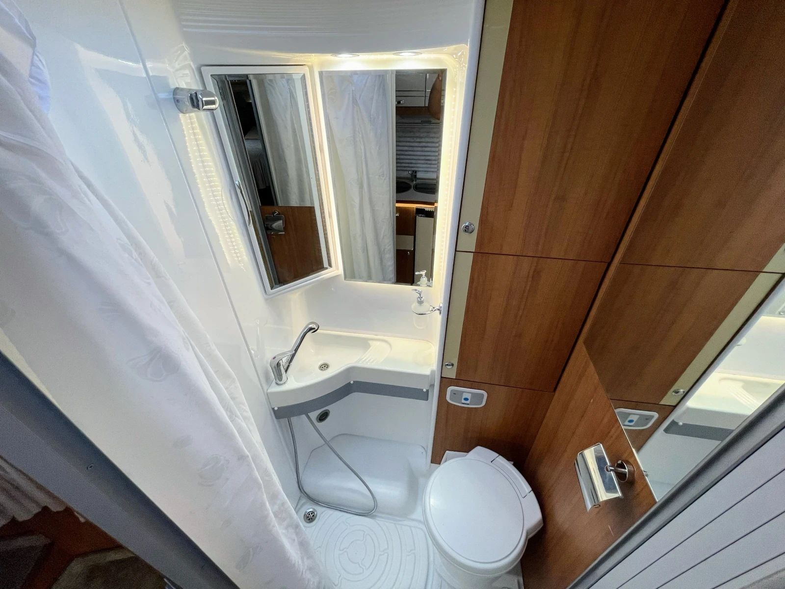  Euramobil IS 650 EB / INTEGRA STYLE /  | Mobile.bg   13