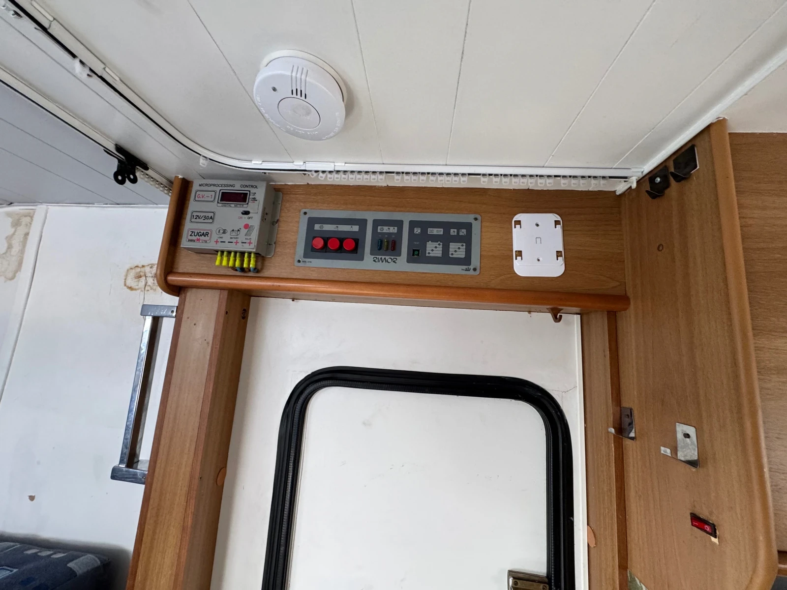 Кемпер Ford KAYAK, снимка 10 - Каравани и кемпери - 53906400