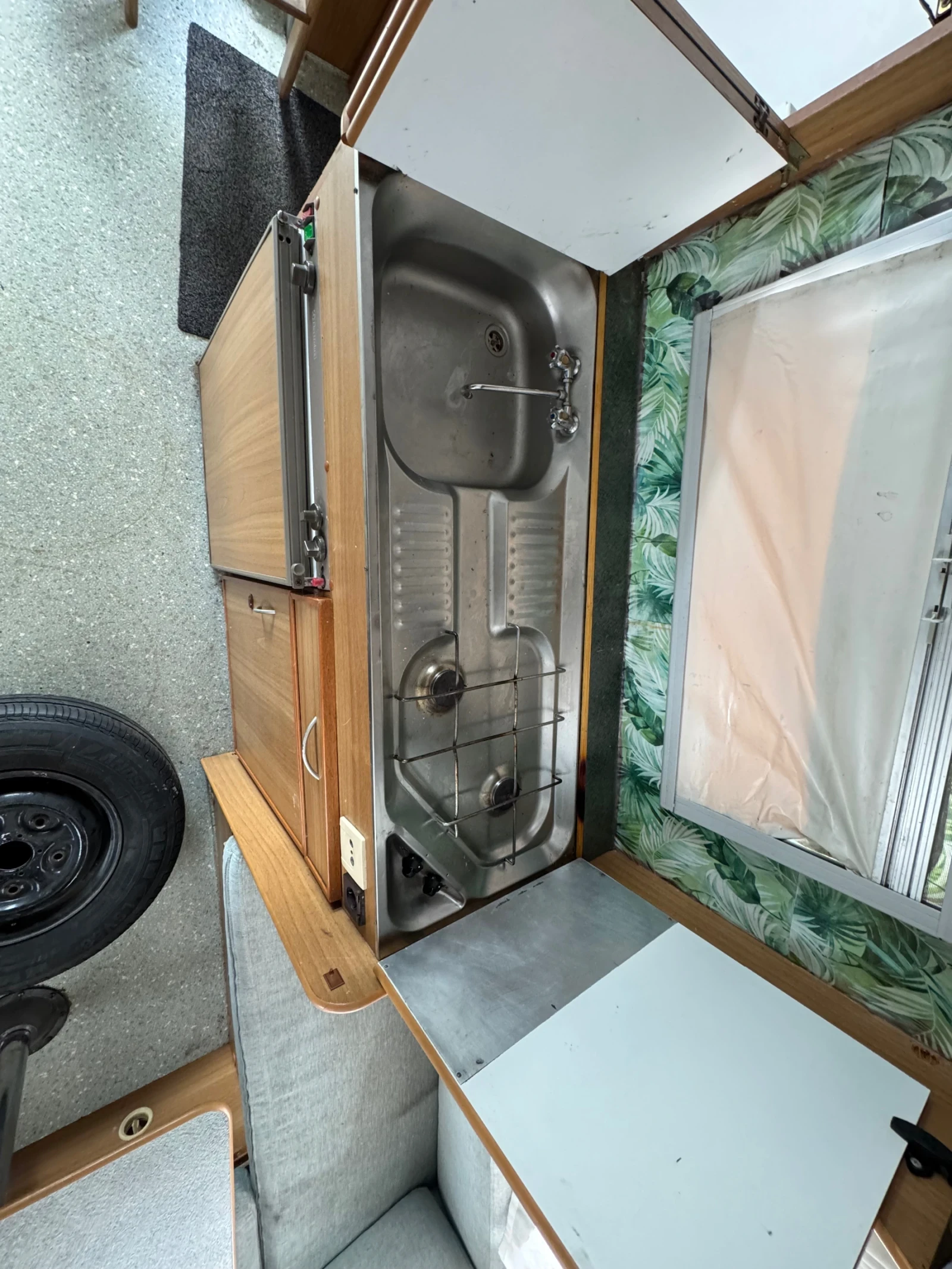 Кемпер Ford KAYAK, снимка 11 - Каравани и кемпери - 53906400