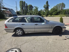 Mercedes-Benz C 180, снимка 15