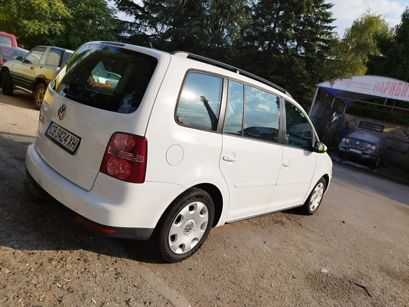 VW Touran, снимка 4 - Автомобили и джипове - 47063860