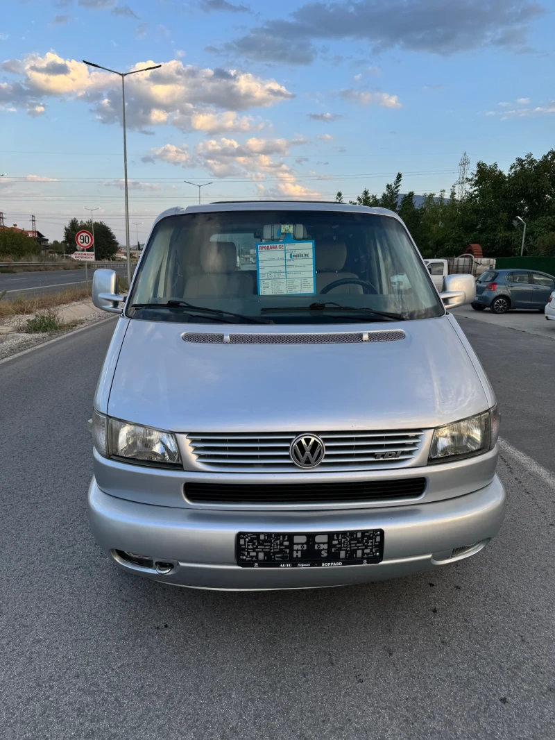 VW Multivan 2.5, снимка 2 - Автомобили и джипове - 47508136