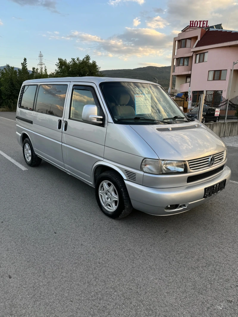 VW Multivan 2.5, снимка 3 - Автомобили и джипове - 47508136