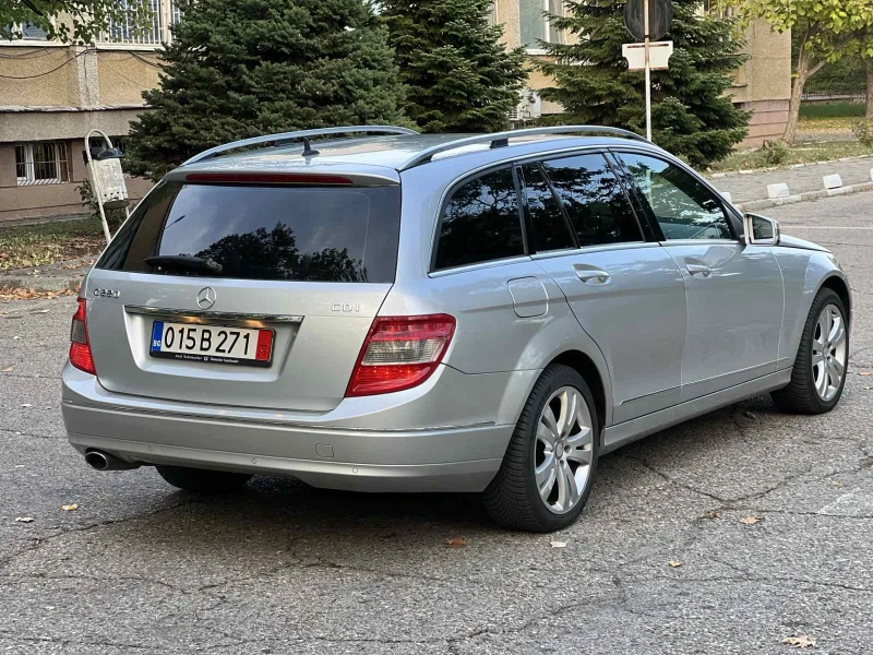 Mercedes-Benz C 220 AVANGARD, снимка 4 - Автомобили и джипове - 47911084