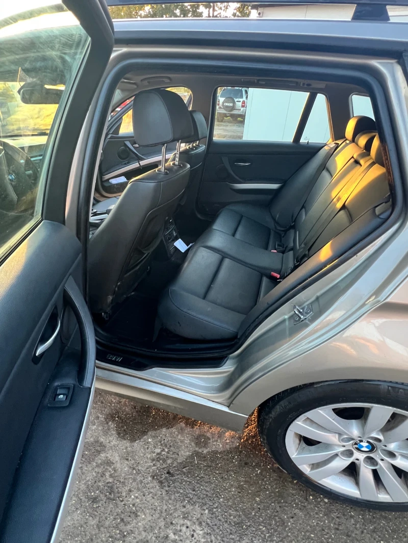 BMW 320, снимка 3 - Автомобили и джипове - 52423753