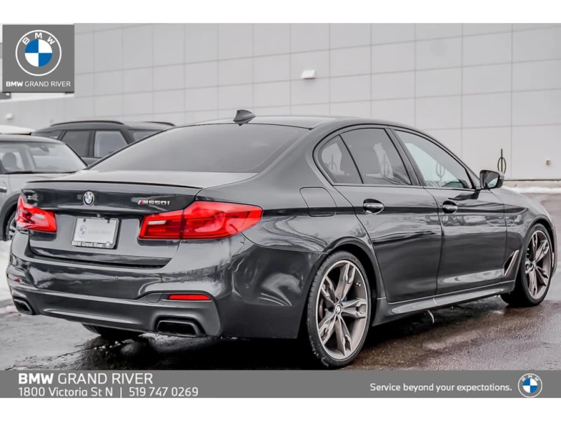 BMW 550 * M550 | SUNROOF | LEATHER | BLIND SPOT | NAV * CA, снимка 4 - Автомобили и джипове - 52959484