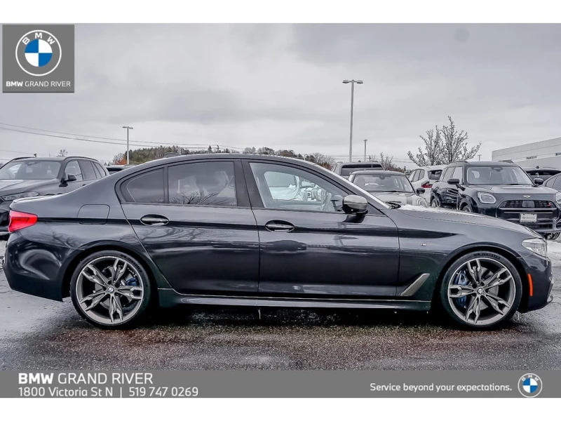 BMW 550 * M550 | SUNROOF | LEATHER | BLIND SPOT | NAV * CA, снимка 3 - Автомобили и джипове - 52959484
