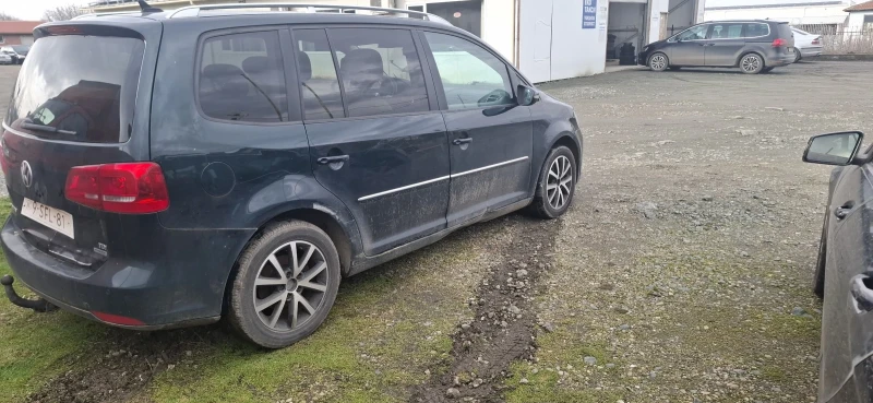 VW Touran, снимка 4 - Автомобили и джипове - 53226014