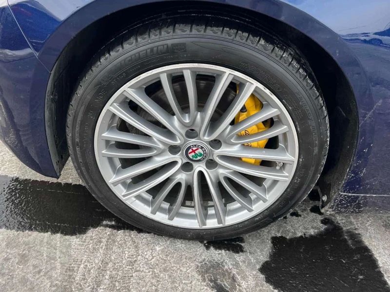 Alfa Romeo Giulia * Ti * CARFAX * ЦЕНА ДО БГ, снимка 7 - Автомобили и джипове - 53535840