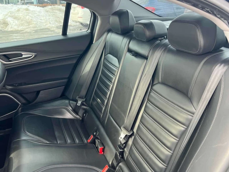 Alfa Romeo Giulia * Ti * CARFAX * ЦЕНА ДО БГ, снимка 10 - Автомобили и джипове - 53535840