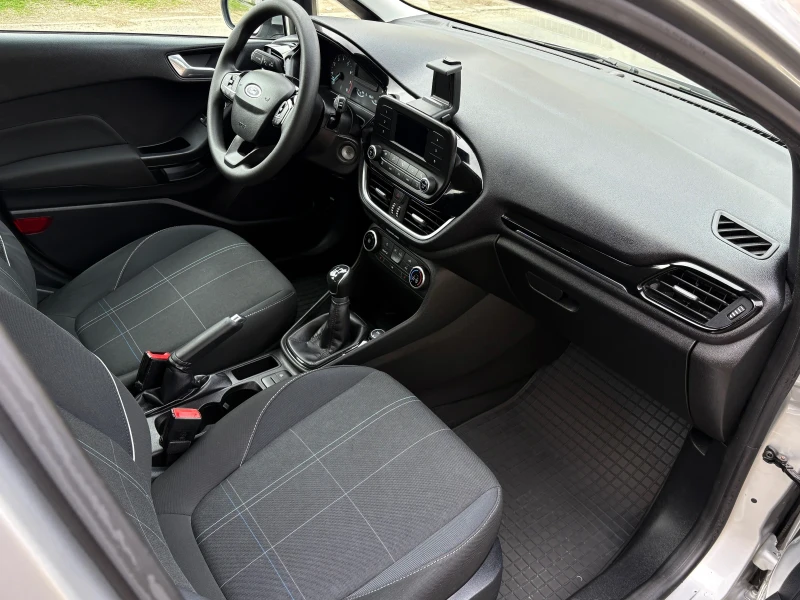 Ford Fiesta 1.1i TREND 121 000км* , снимка 8 - Автомобили и джипове - 53597585