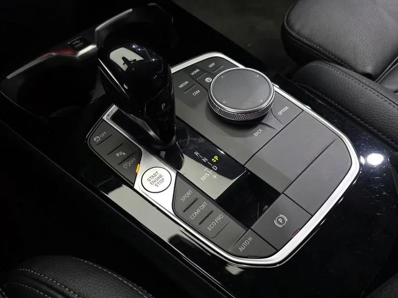 BMW 120 (F40) Advantage, снимка 9 - Автомобили и джипове - 55899092