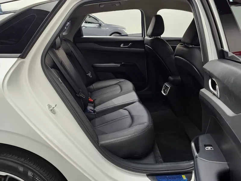 Kia K5 LPG, снимка 10 - Автомобили и джипове - 56304959