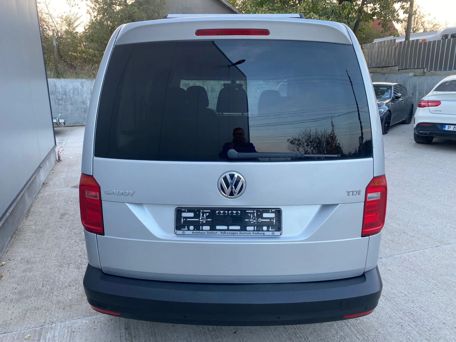 VW Caddy 2.0TDI DSG 6+ 1 - изображение 5