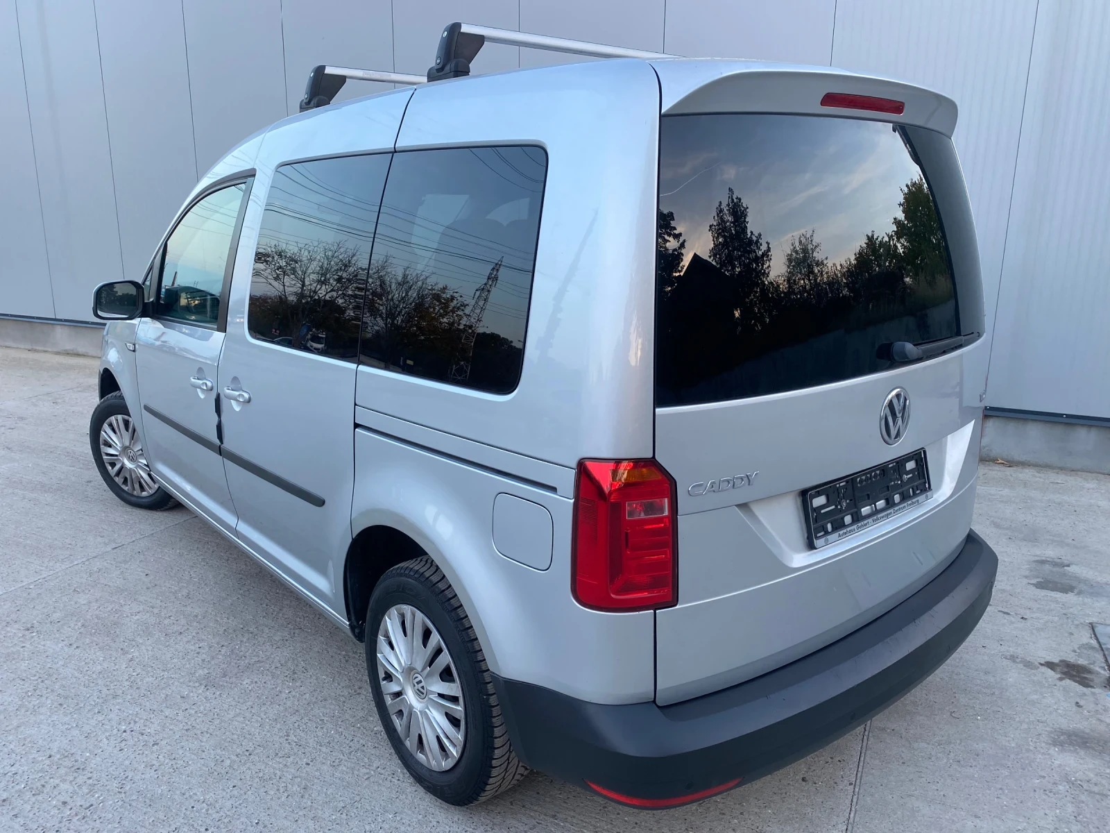 VW Caddy 2.0TDI DSG 6+ 1 - изображение 6