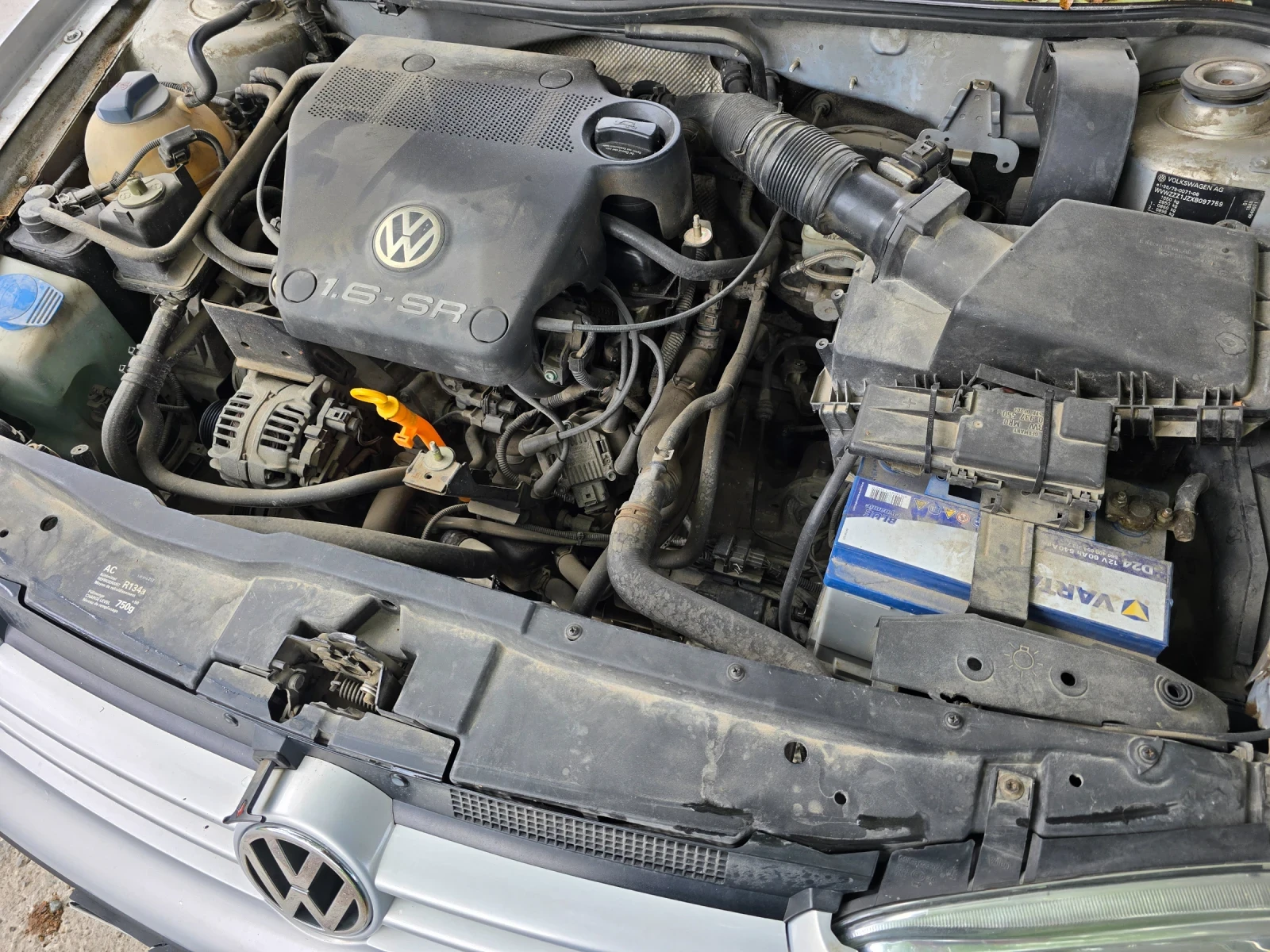 VW Golf 1.6 - изображение 7