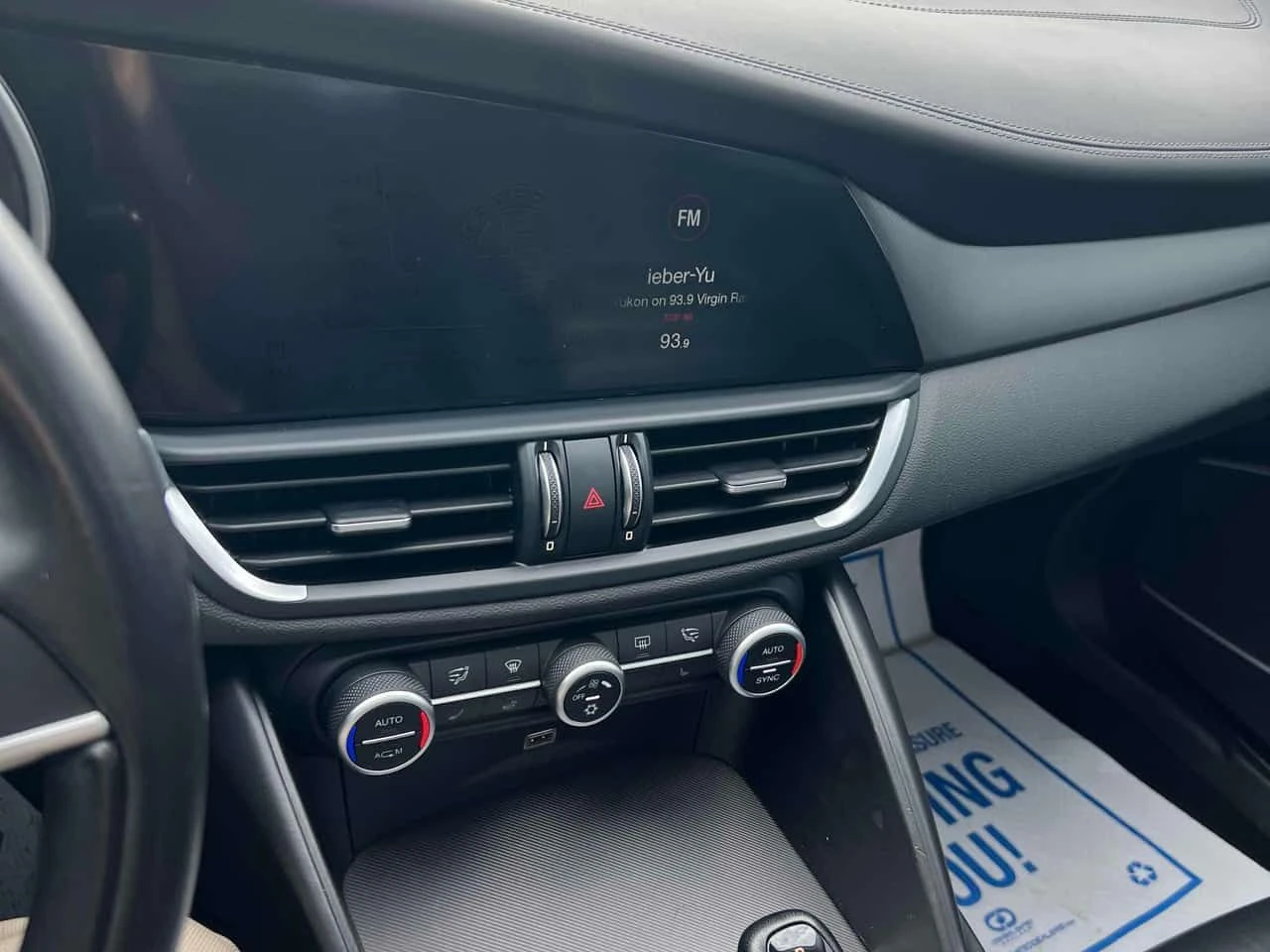 Alfa Romeo Giulia * Ti * CARFAX * ЦЕНА ДО БГ - изображение 9