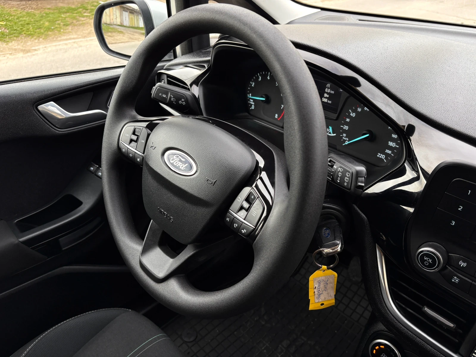 Ford Fiesta 1.1i TREND 121 000км*  - изображение 10