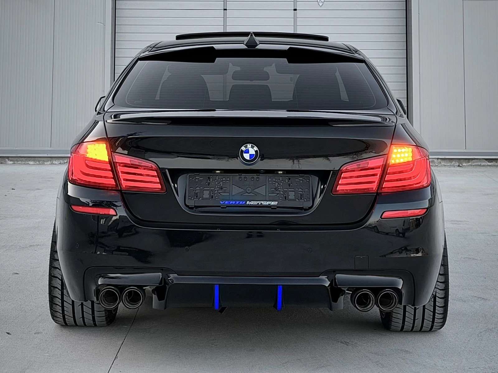 BMW 530 xDrive/Distronic/Head-Up/360Cameras/Hi-Fi/SAT/NaVi, снимка 4 - Автомобили и джипове - 53878252