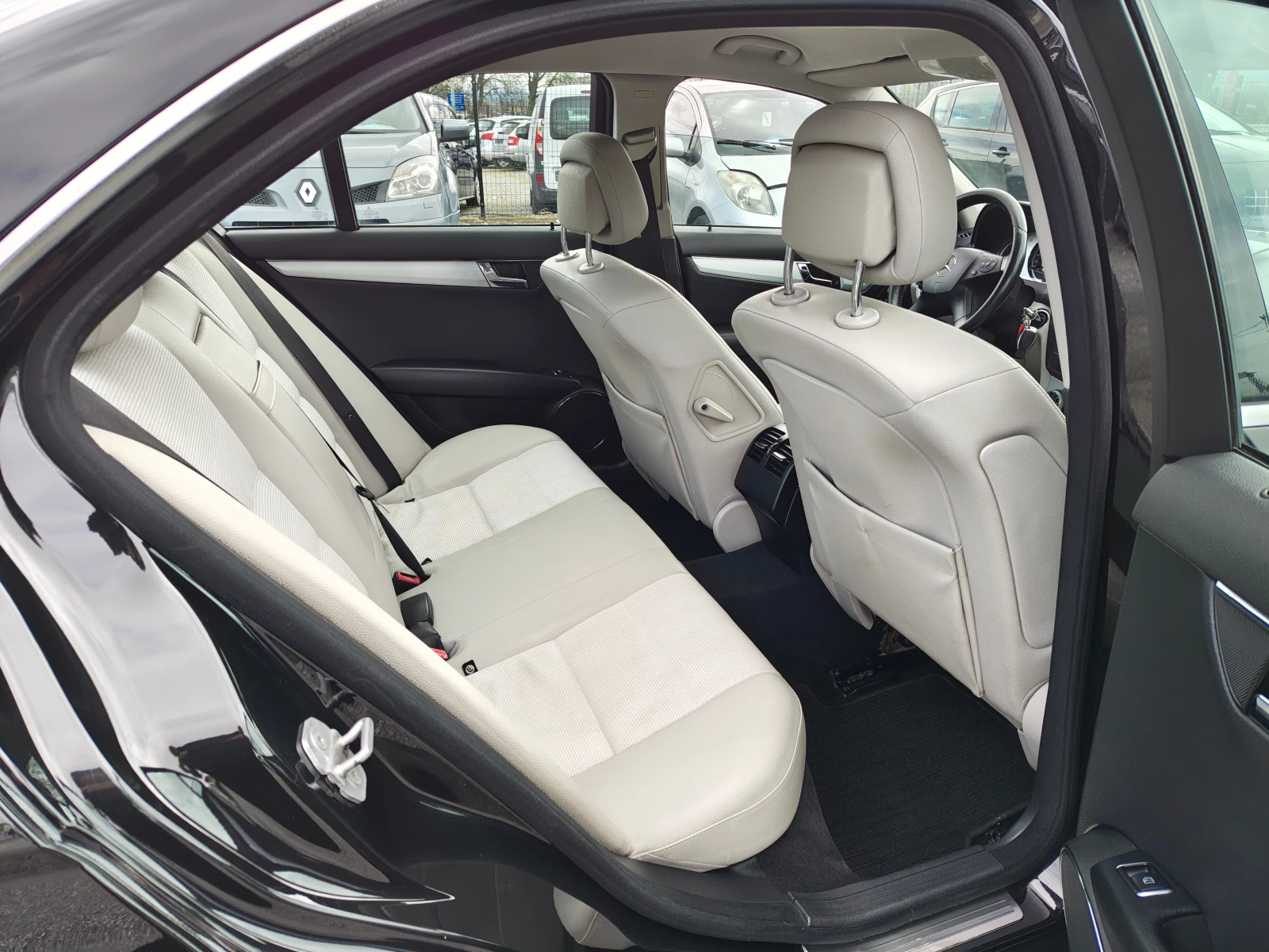 Mercedes-Benz C 220 2.2 D   646811, снимка 12 - Автомобили и джипове - 54005251