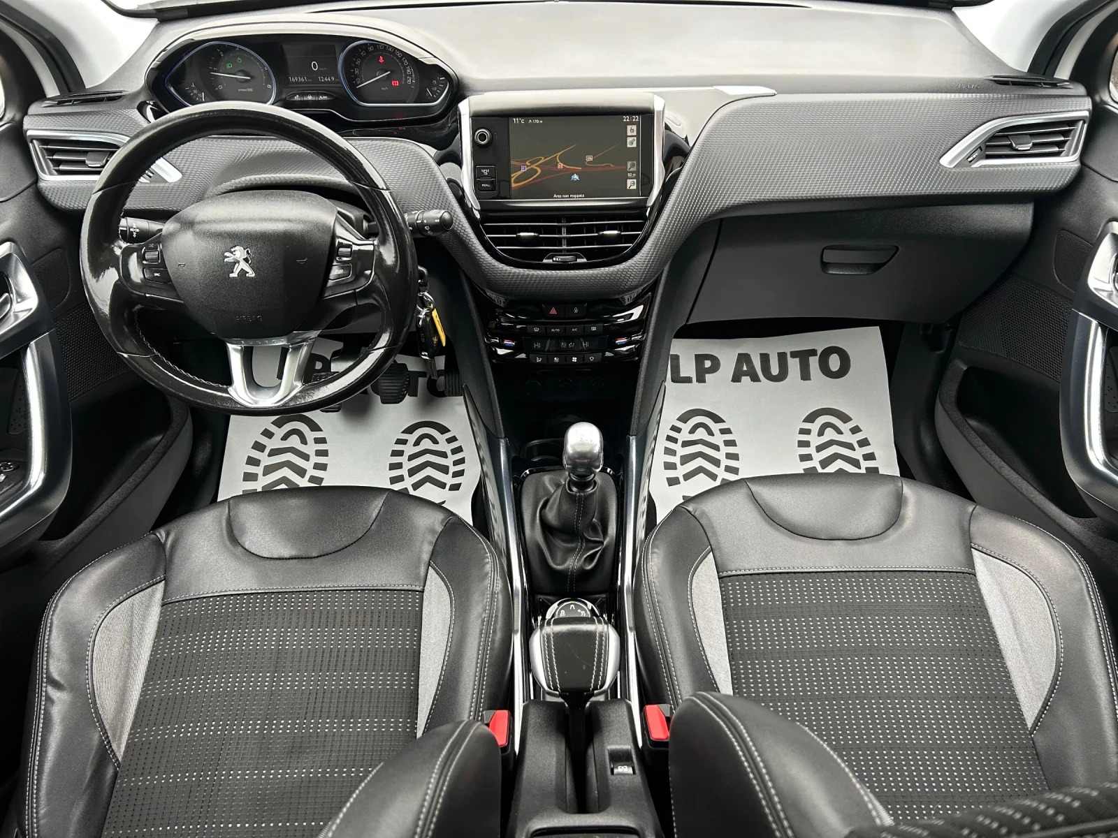 Peugeot 2008 * 1.6* HDI* Allure* PANORAMA* NAVI* , снимка 9 - Автомобили и джипове - 54056146