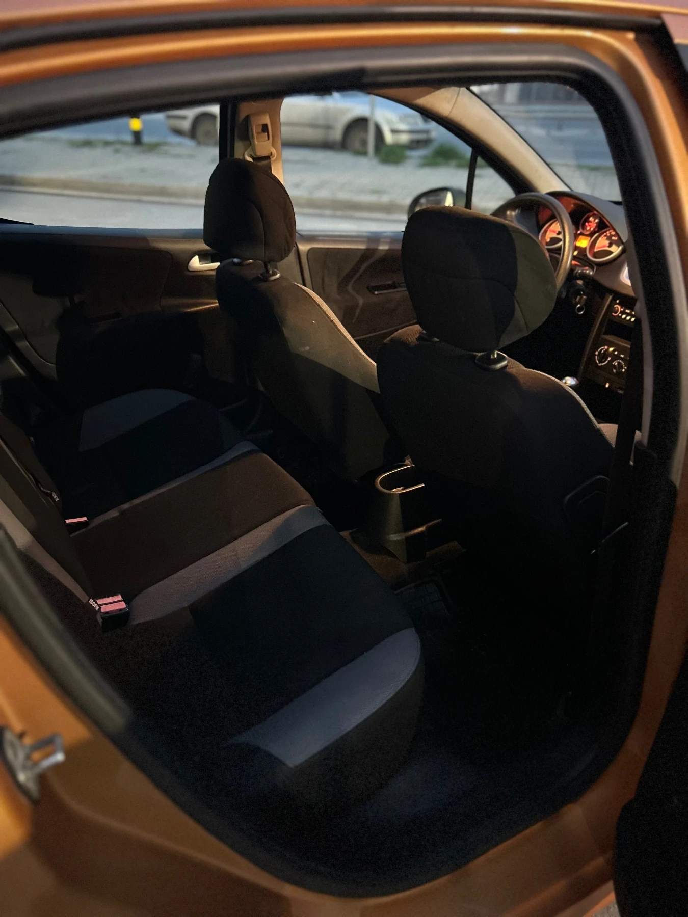 Peugeot 207 Peugeot 207 1.4 HDI НОВ ВНОС !, снимка 9 - Автомобили и джипове - 54060818