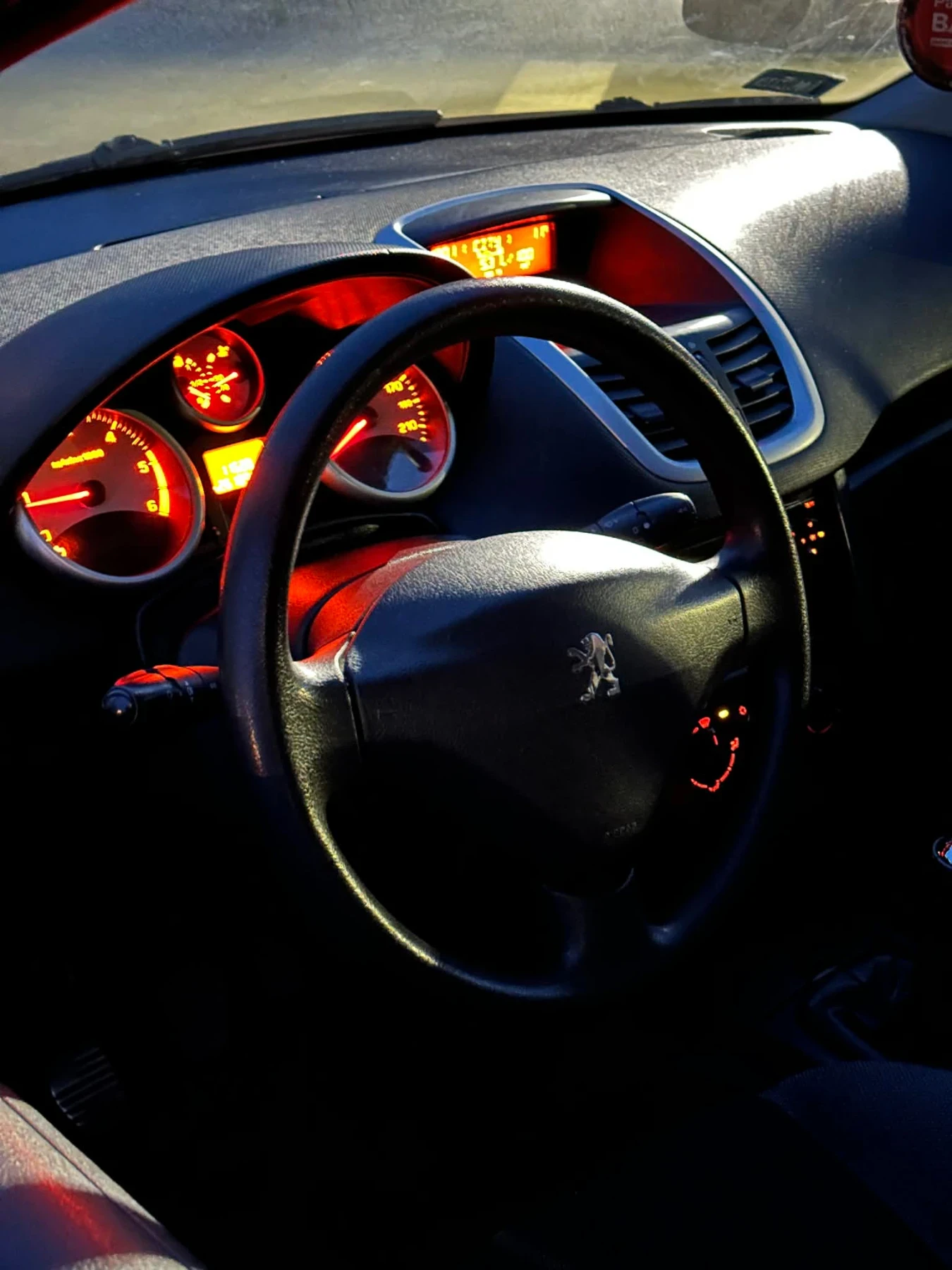 Peugeot 207 Peugeot 207 1.4 HDI НОВ ВНОС !, снимка 10 - Автомобили и джипове - 54060818