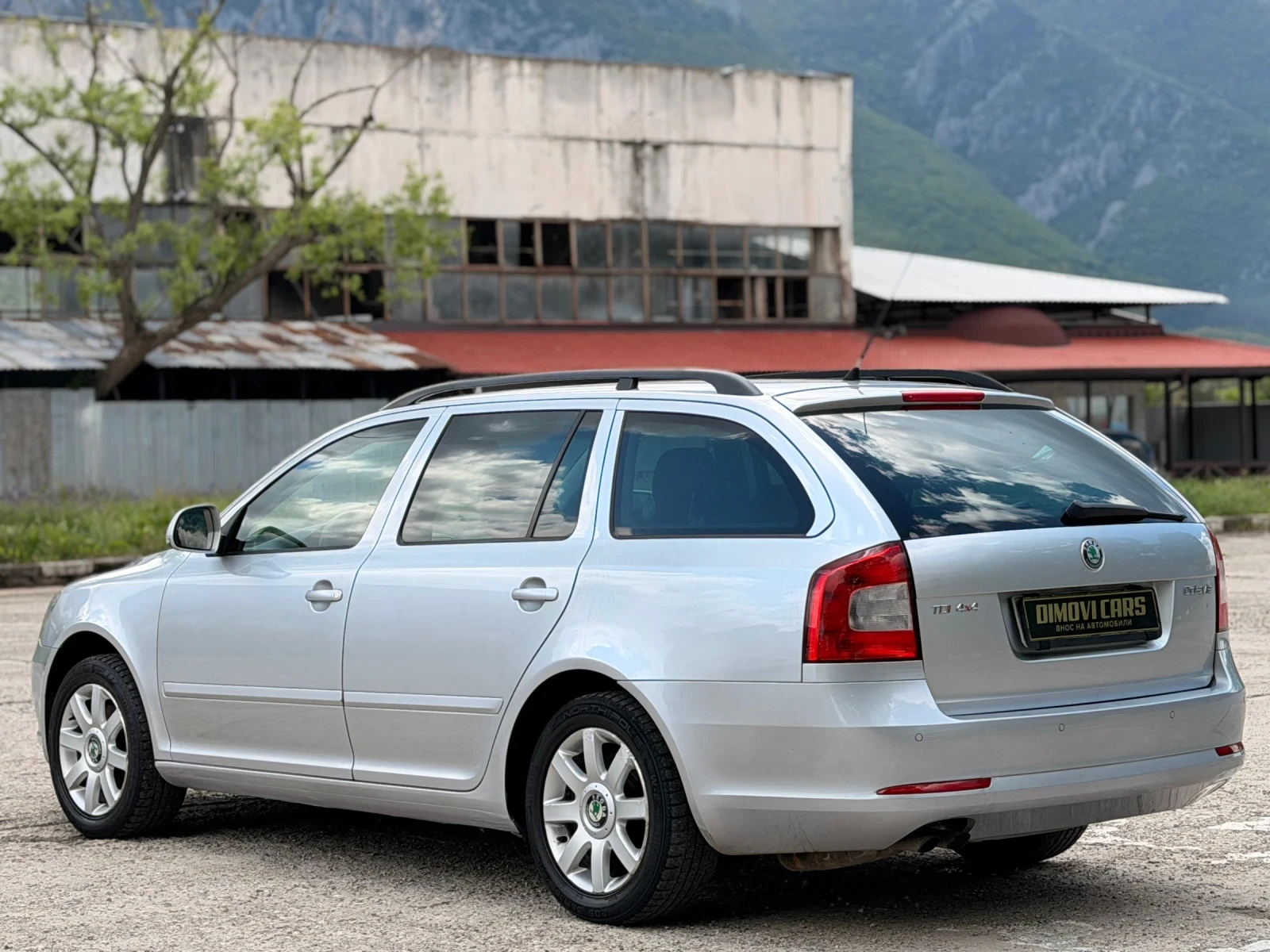 Skoda Octavia 2.0TDI/4x4/ИТАЛИЯ, снимка 3 - Автомобили и джипове - 54380024