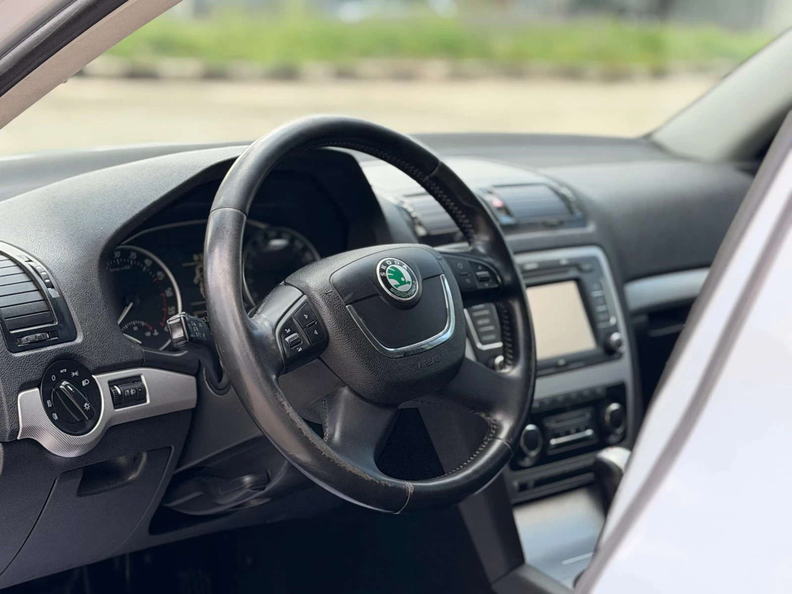 Skoda Octavia 2.0TDI/4x4/ИТАЛИЯ, снимка 12 - Автомобили и джипове - 54380024