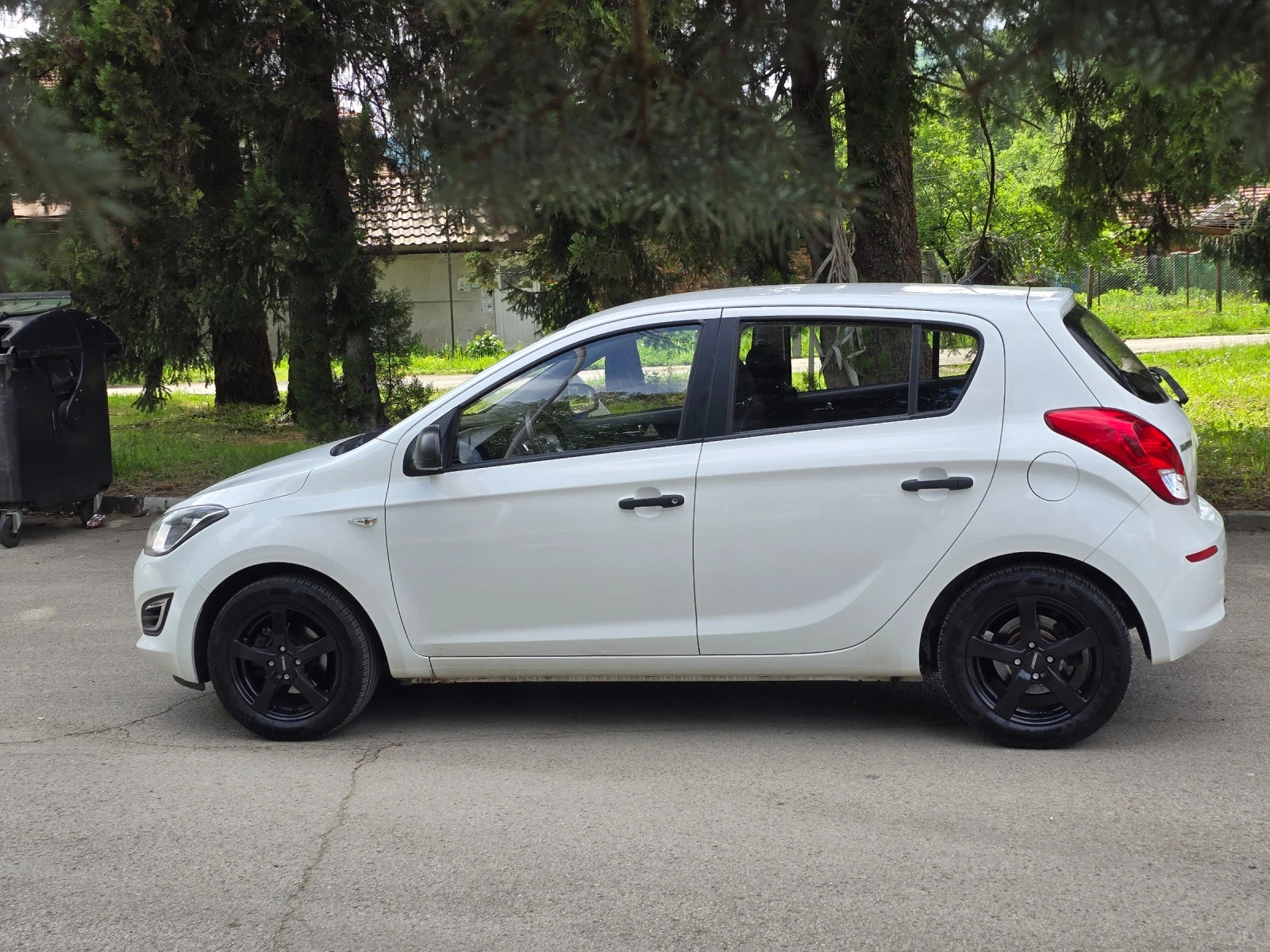 Hyundai I20 1.3i ШВЕЙЦАРИЯ , снимка 8 - Автомобили и джипове - 54509052