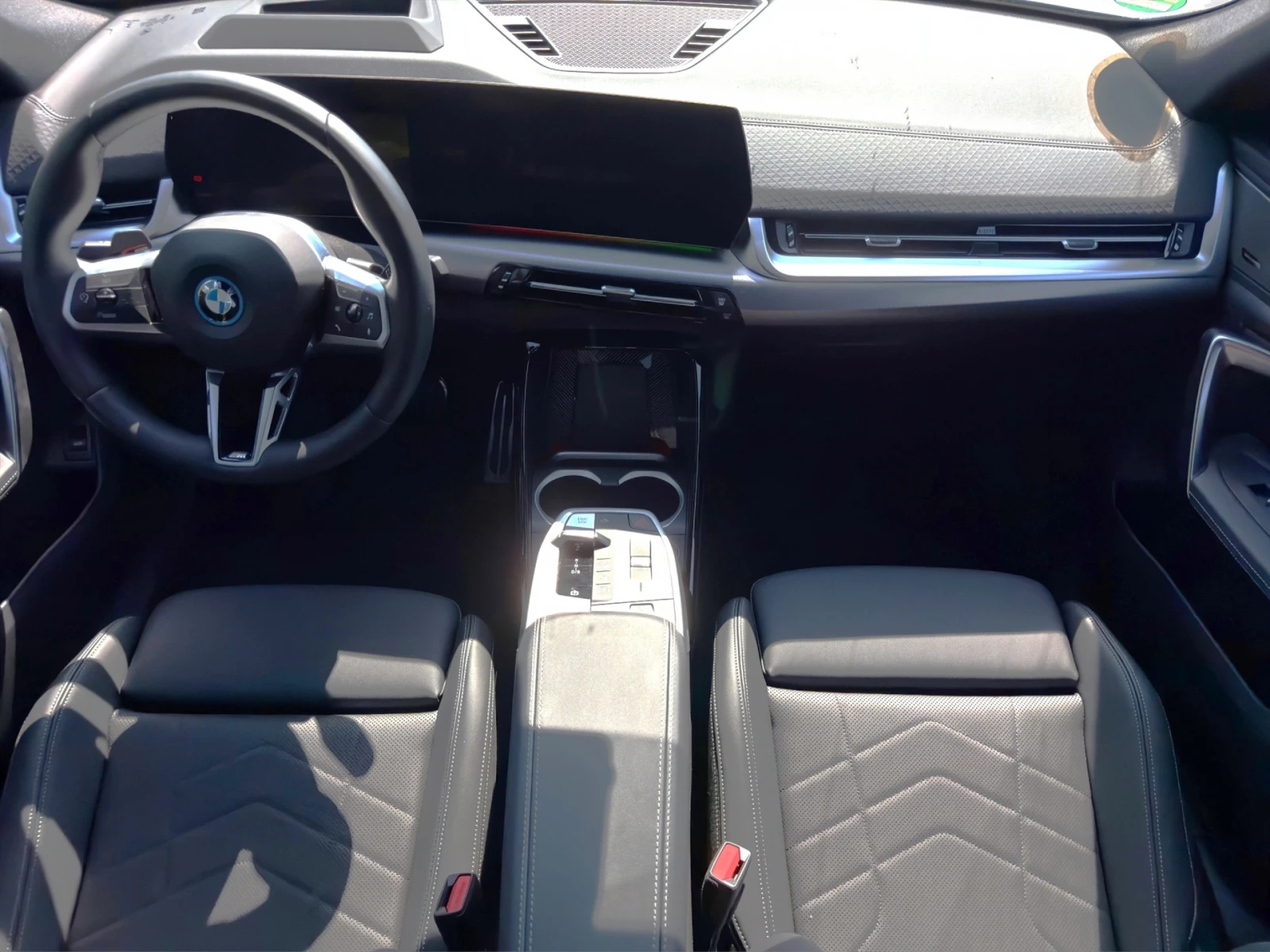 BMW iX2 xDrive30, снимка 7 - Автомобили и джипове - 54837691