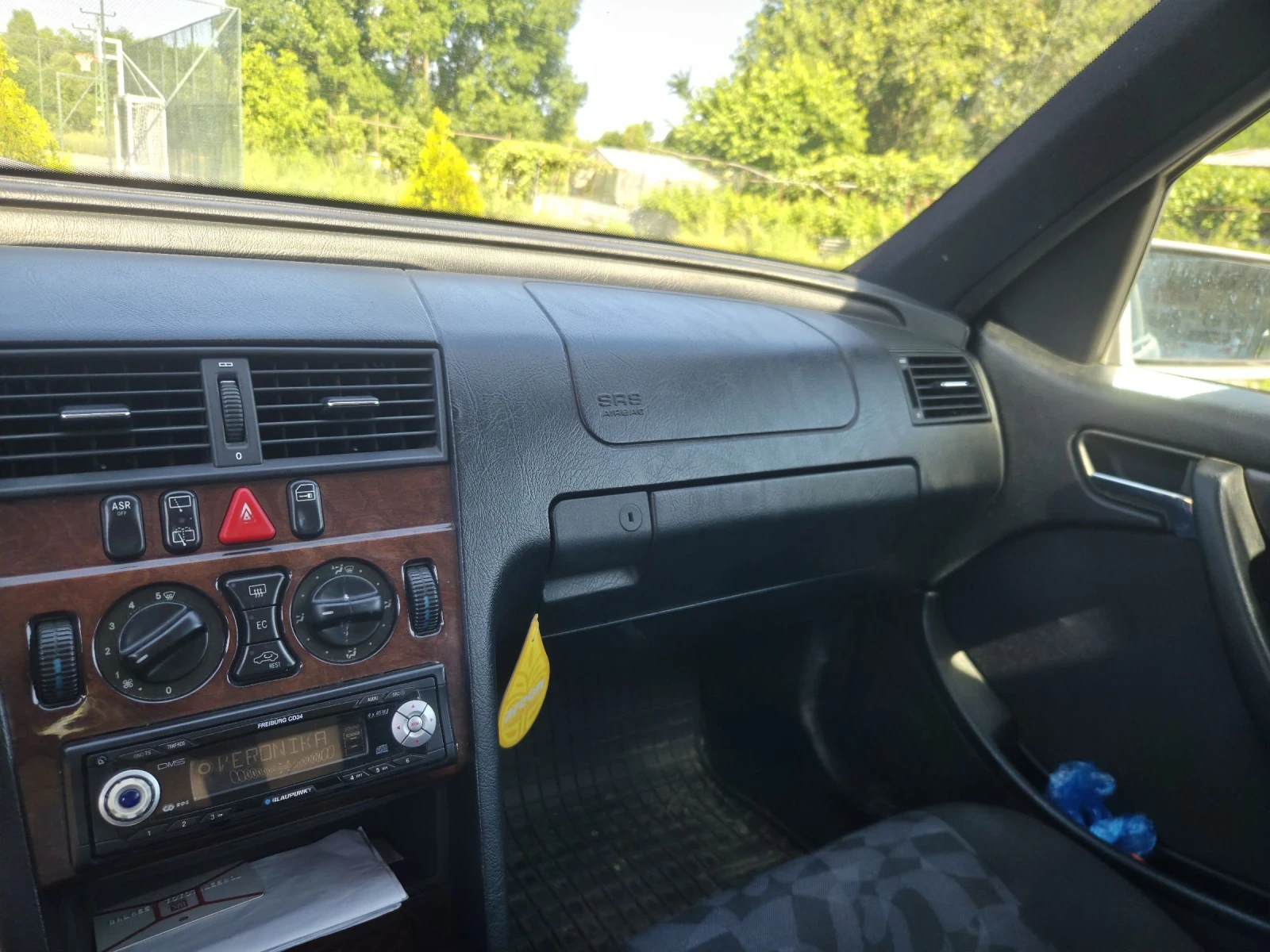 Mercedes-Benz C 180, снимка 5 - Автомобили и джипове - 55161827