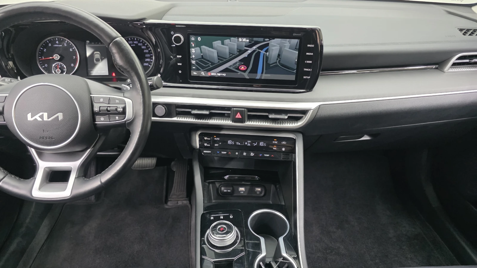 Kia K5 2.0LPI / Distronic / Очакван внос !!!, снимка 10 - Автомобили и джипове - 55569137
