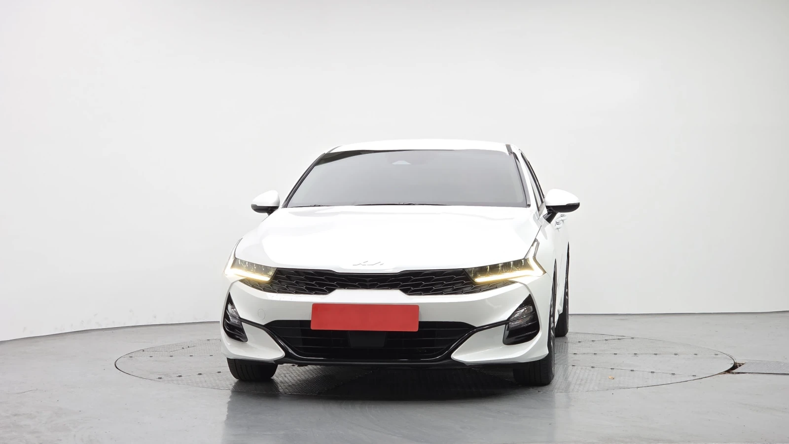 Kia K5 2.0LPI / Distronic / Очакван внос !!!, снимка 3 - Автомобили и джипове - 55569137
