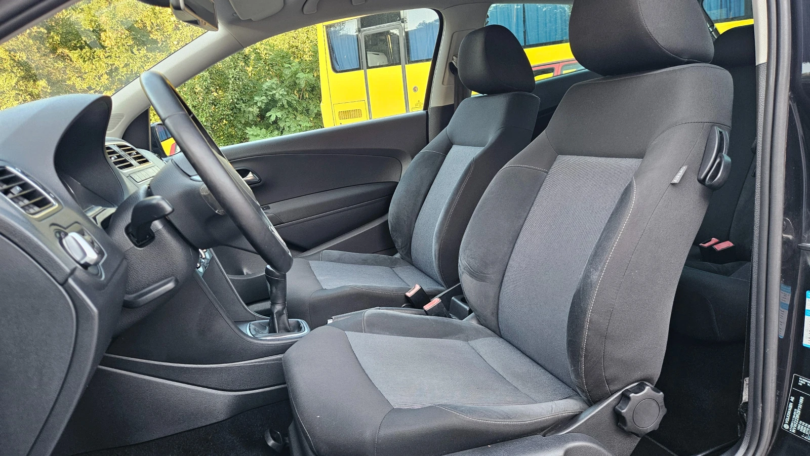 VW Polo 1.2 KLIMATRON/BENZIN/STYLE, снимка 12 - Автомобили и джипове - 55781421