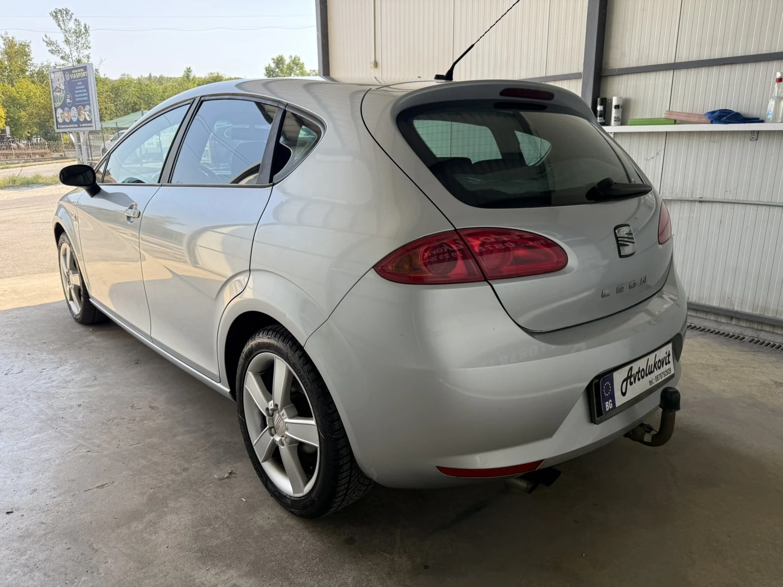 Seat Leon 2.0 TDI automatic, снимка 4 - Автомобили и джипове - 56019153