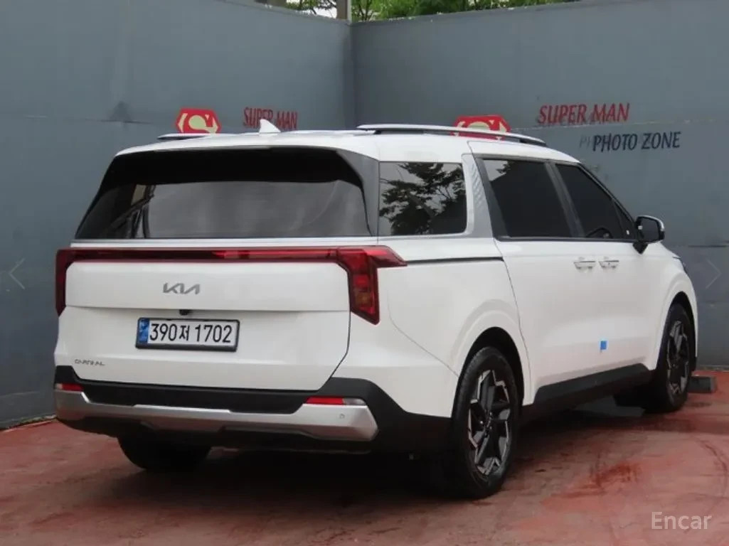 Kia Carnival PRESTIGE | 9 МЕСТЕН | КАТО НОВ, снимка 4 - Автомобили и джипове - 56226547