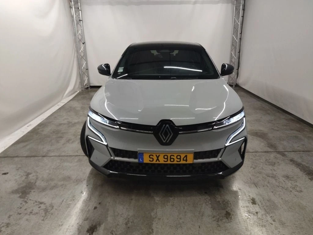 Renault Megane E-Tech Techno R220 Navi LED 92.68% SoH, снимка 2 - Автомобили и джипове - 56726426