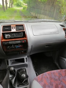 Nissan Terrano 2.4 АГУ, снимка 11