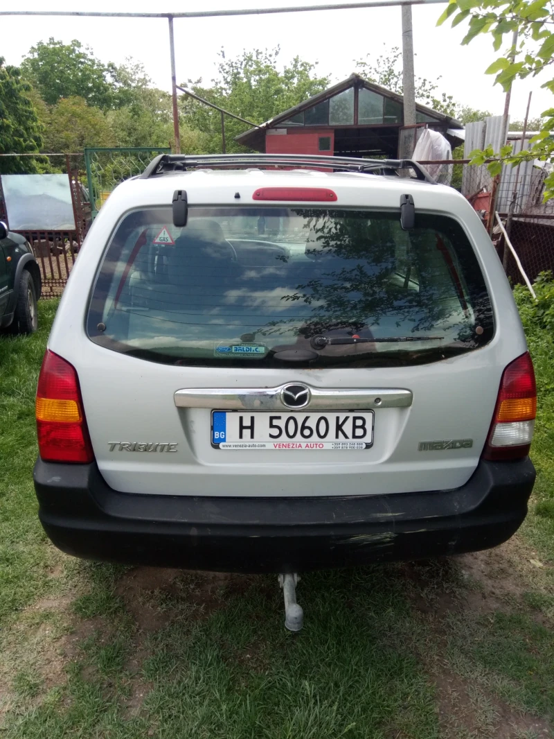 Mazda Tribute, снимка 3 - Автомобили и джипове - 48177288