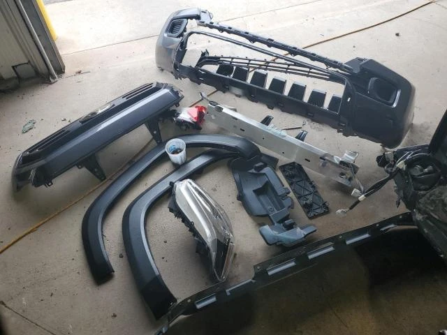 Toyota Tacoma 3.5L 6 4x4 w/Rear Wheel Drv, снимка 6 - Автомобили и джипове - 53000377