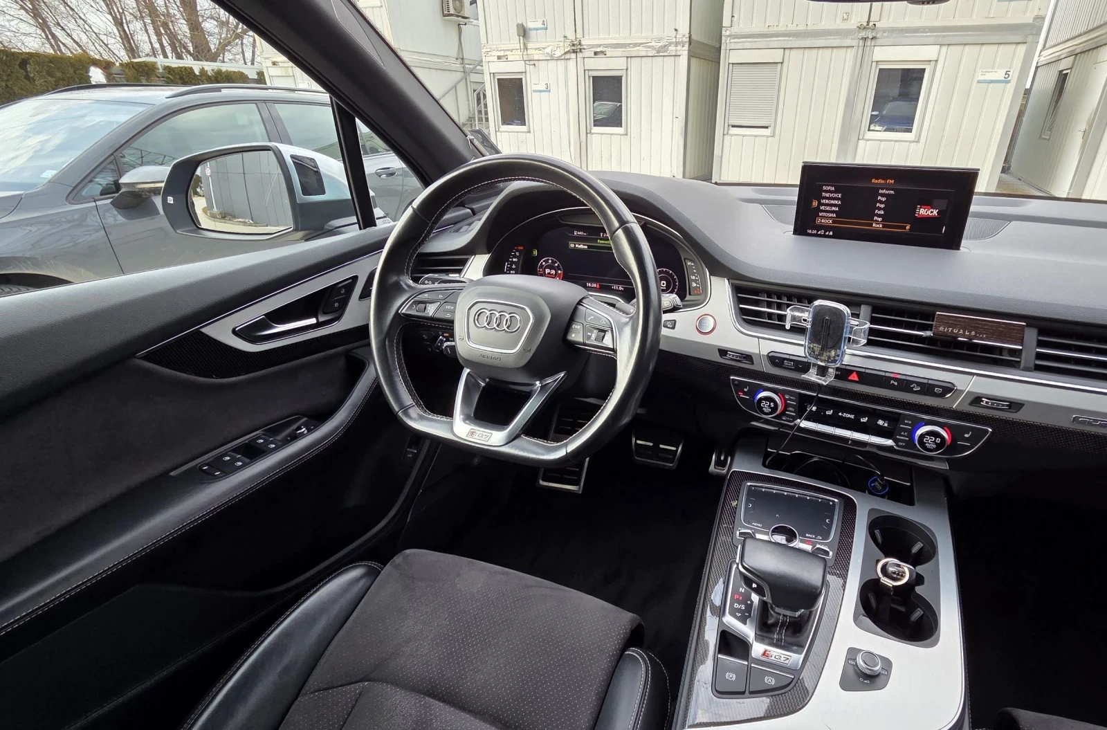 Audi SQ7 TDI4.0/QUATTRO/AHK/Matrix/Pano/HUD | Mobile.bg   14