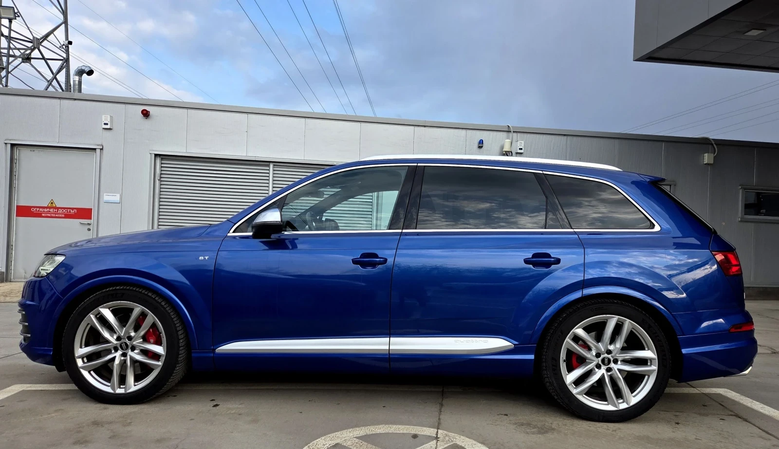 Audi SQ7 TDI4.0/QUATTRO/AHK/Matrix/Pano/HUD - изображение 5